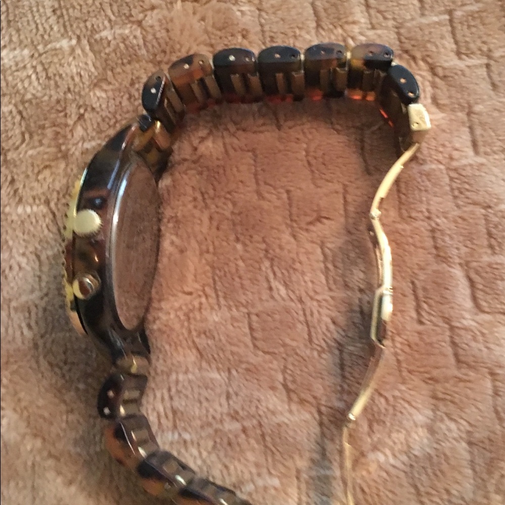 Tortoise Shell/Gold Metal Watch - Picture 2 of 3